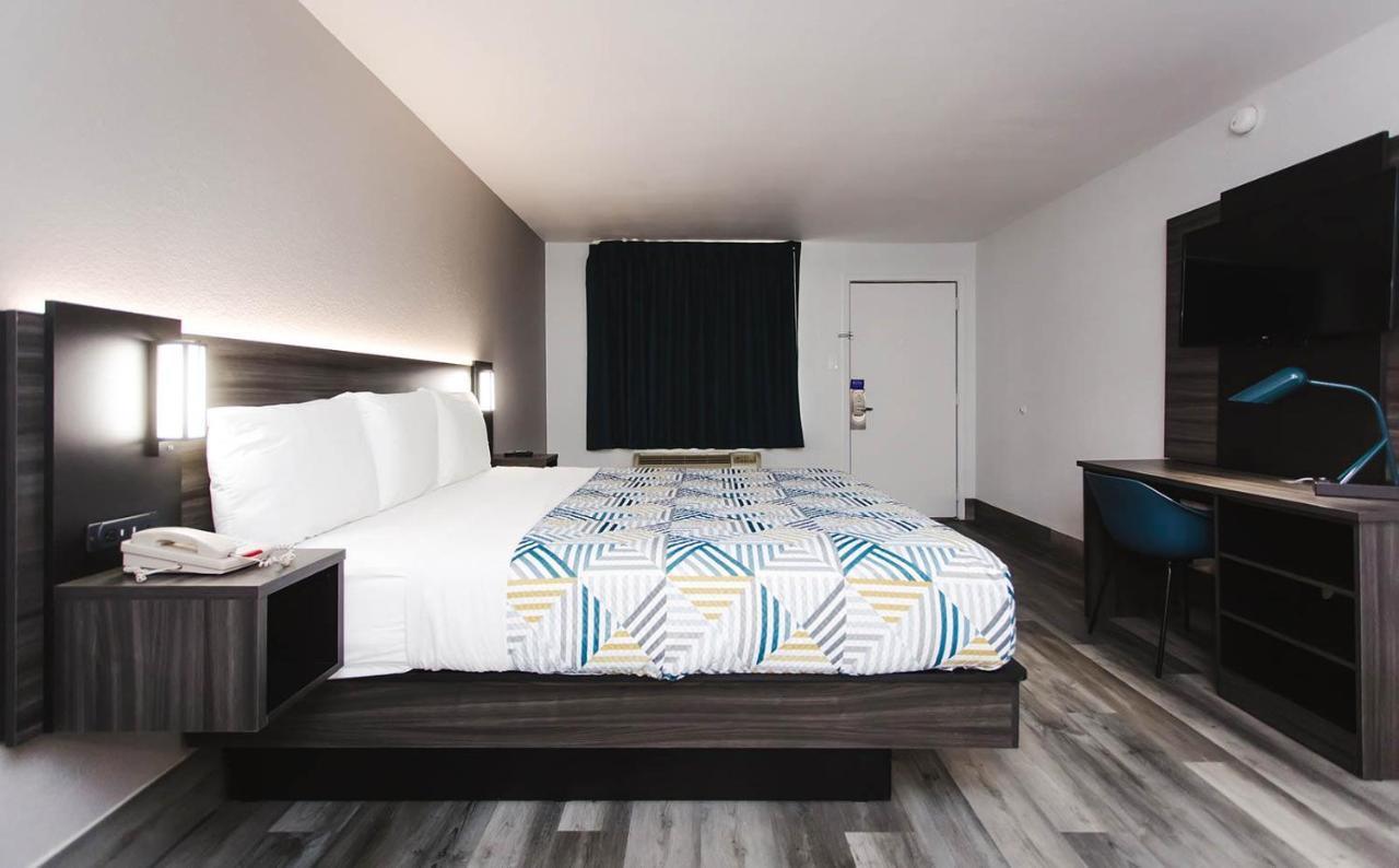 Studio 6 Houston Tx Medical Center Nrg Stadium Bagian luar foto